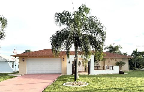 Photo of 627 Fort Duquesna Drive, Sun City Center, FL 33573 (MLS # TB8437590)