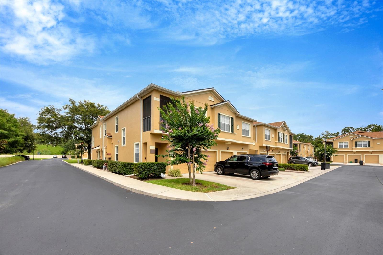 2011 CRESTDALE LANE