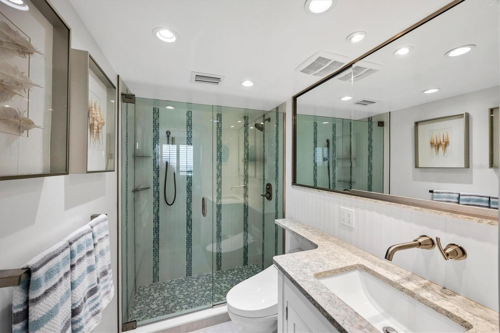 ARBOMAR APTS - Residential