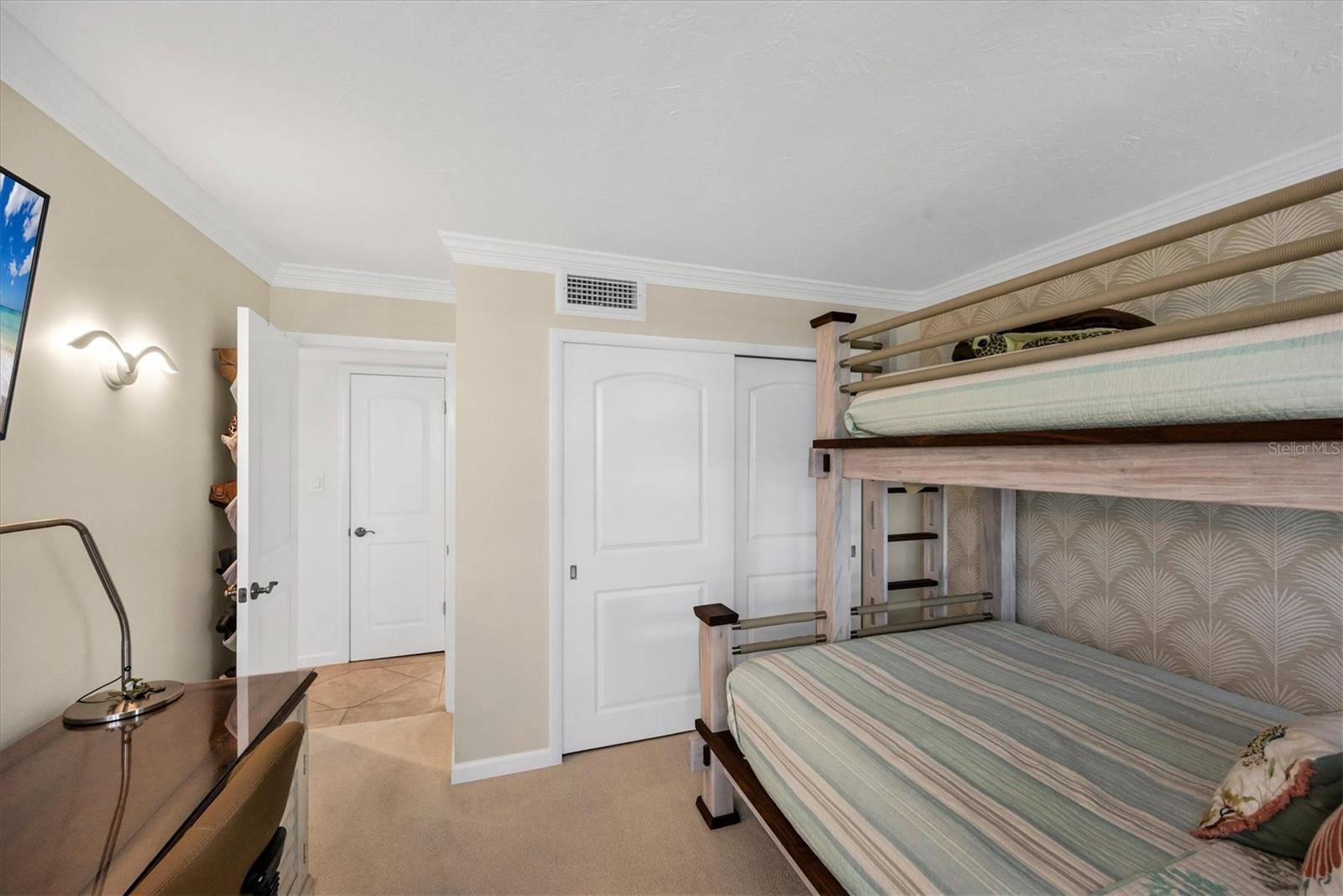 ARBOMAR APTS - Residential