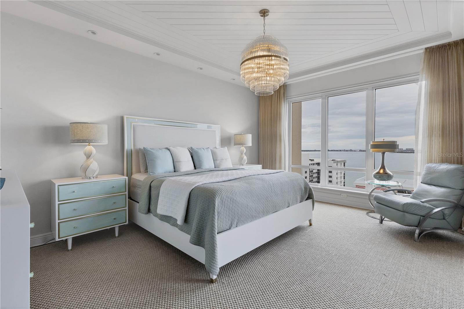 THE TOWER RESIDENCES - Residential