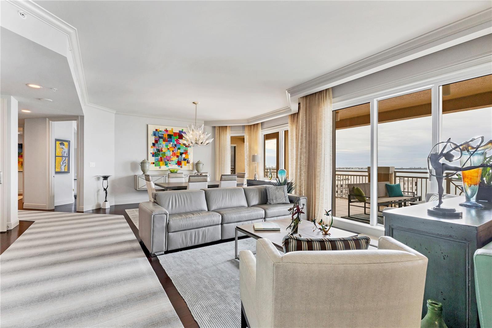 THE TOWER RESIDENCES - Residential