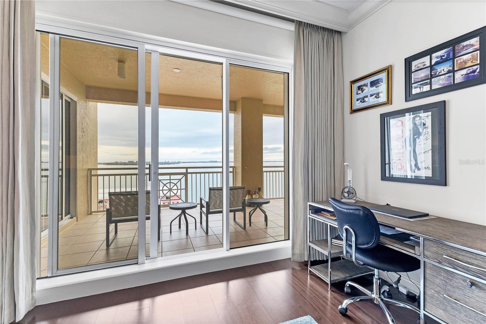 THE TOWER RESIDENCES - Residential