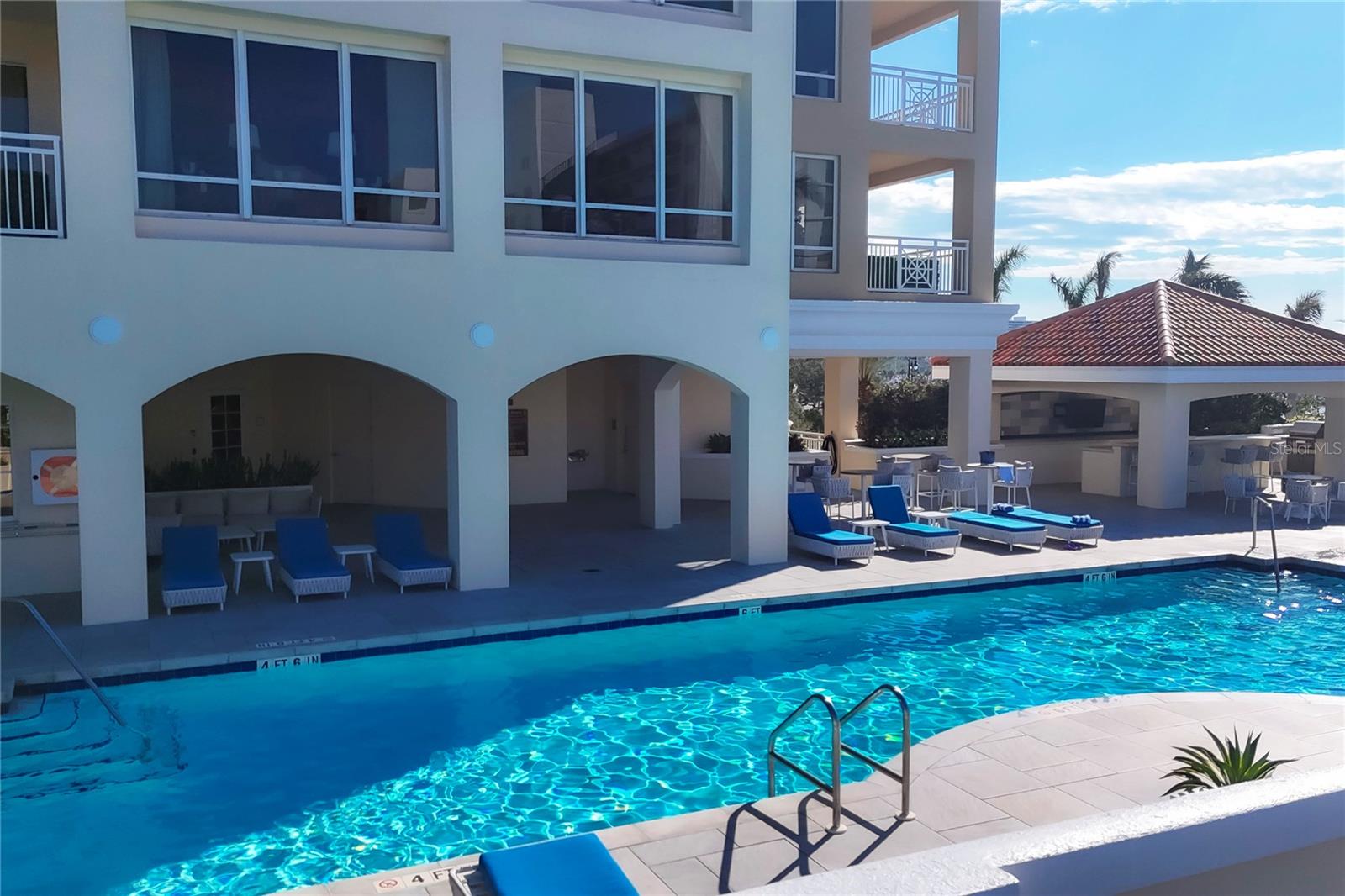 THE TOWER RESIDENCES - Residential