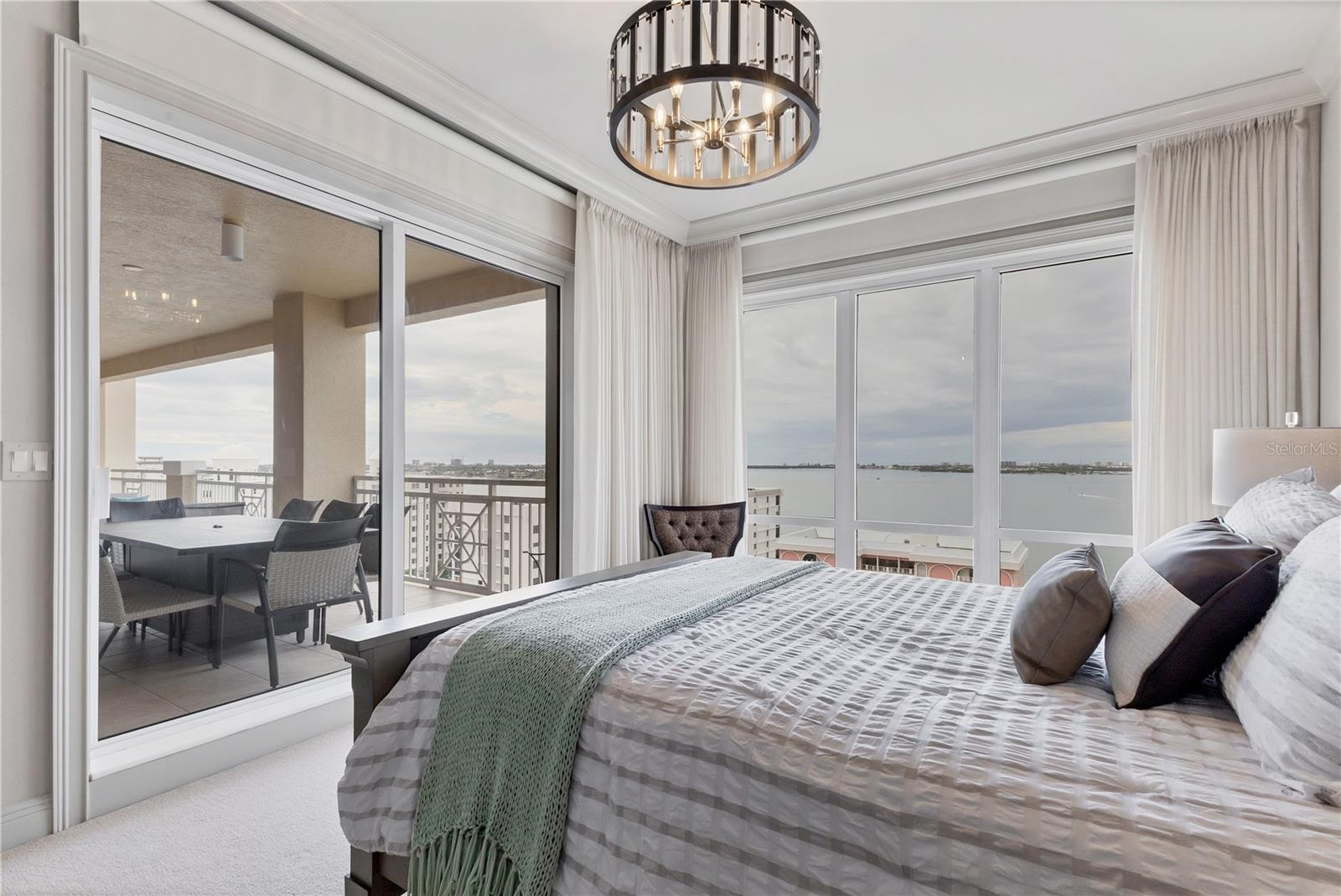 THE TOWER RESIDENCES - Residential