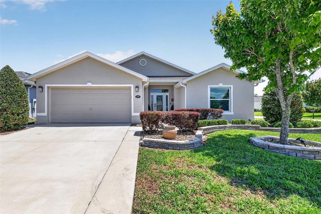 Photo of 4307 Bent Creek Lane, Leesburg, FL 34748 (MLS # G5111198)