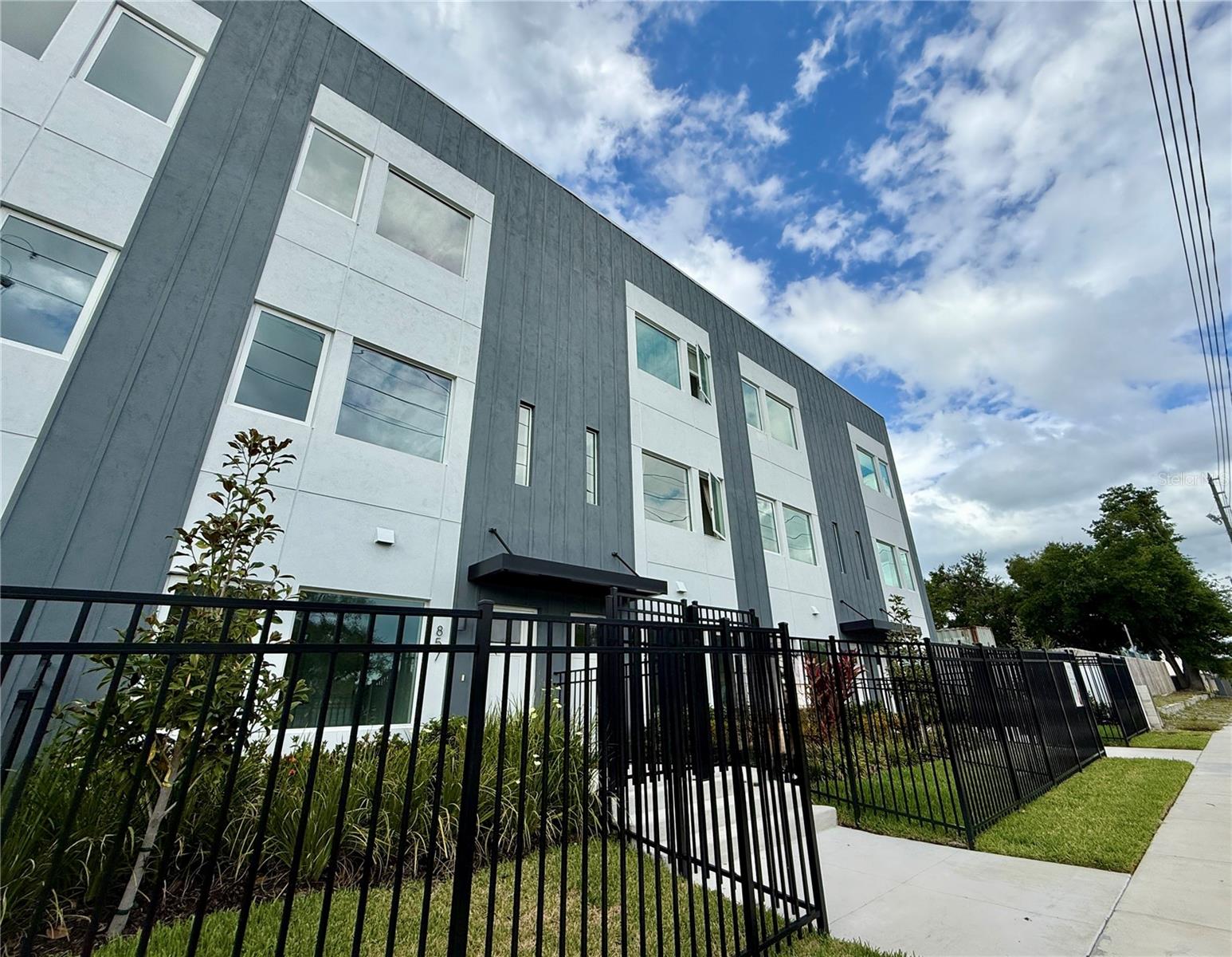 INNOVATION TOWNHOMES - Residential