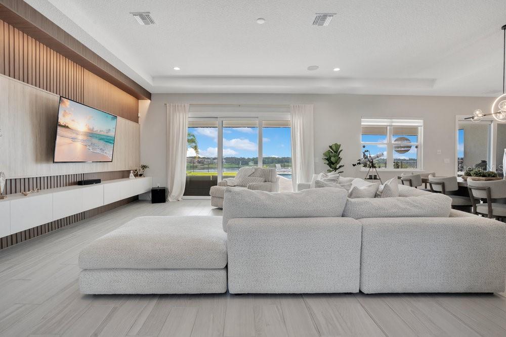 BELLA COLLINA EAST SUB - Residential