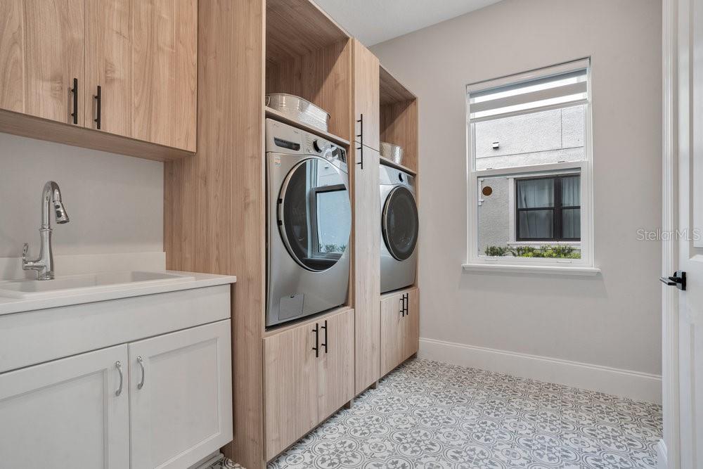 BELLA COLLINA EAST SUB - Residential