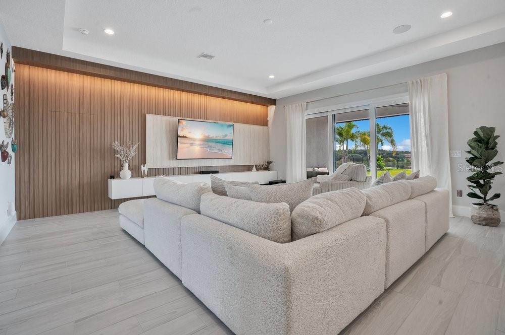 BELLA COLLINA EAST SUB - Residential