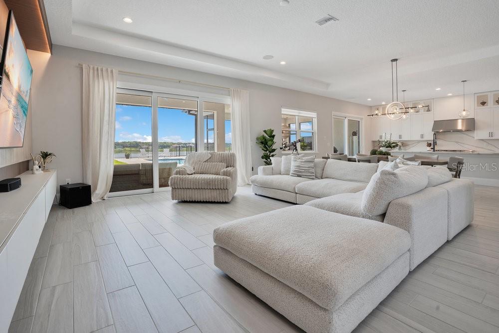 BELLA COLLINA EAST SUB - Residential