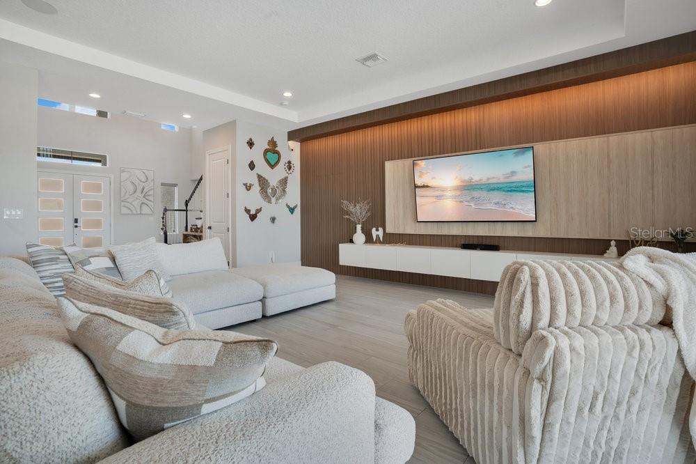 BELLA COLLINA EAST SUB - Residential