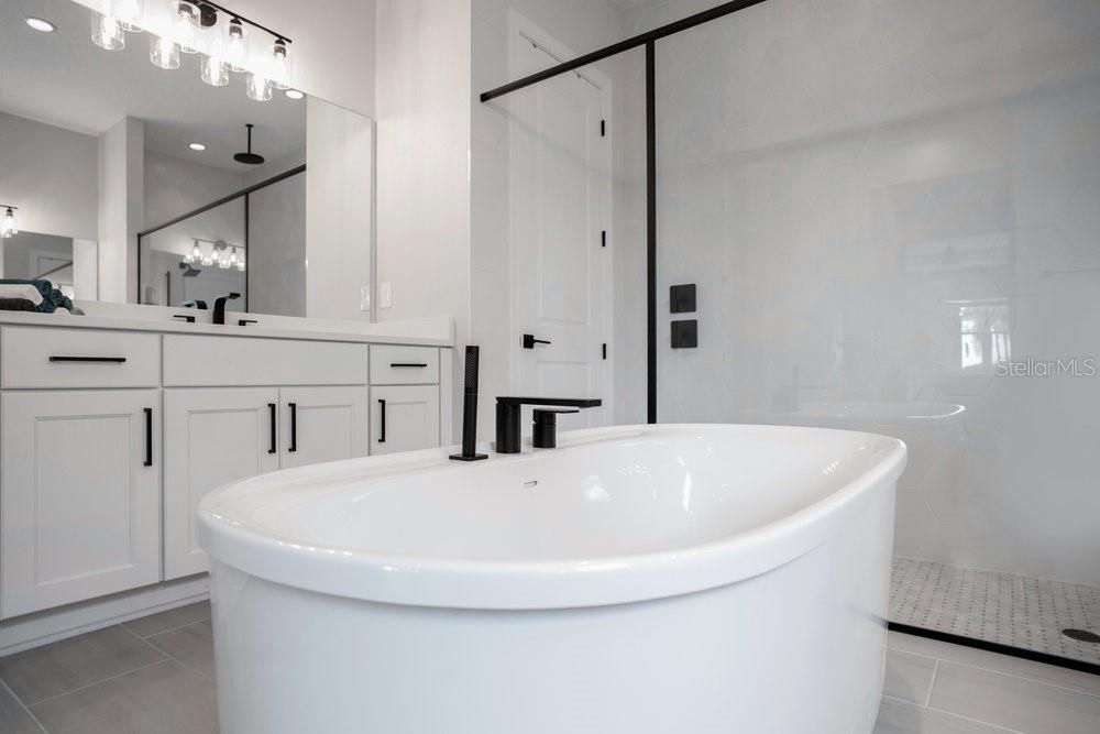 BELLA COLLINA EAST SUB - Residential