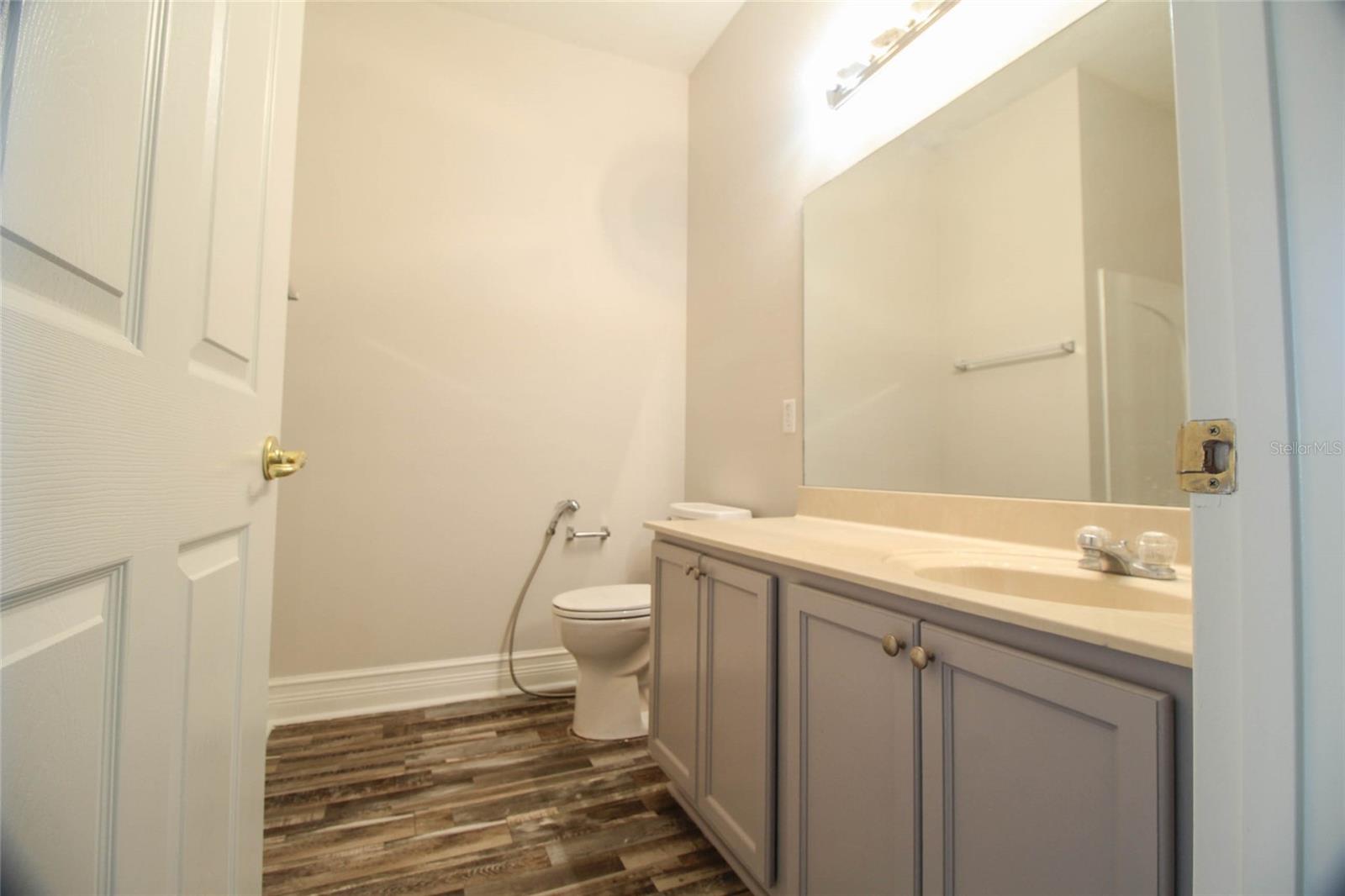 SOMERSET - Residential Lease