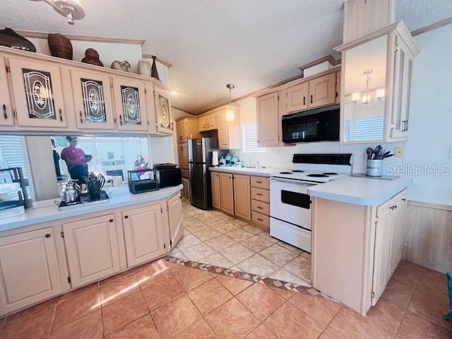 TREE LAKES TRAVEL TRAILER CO-OP - Residential