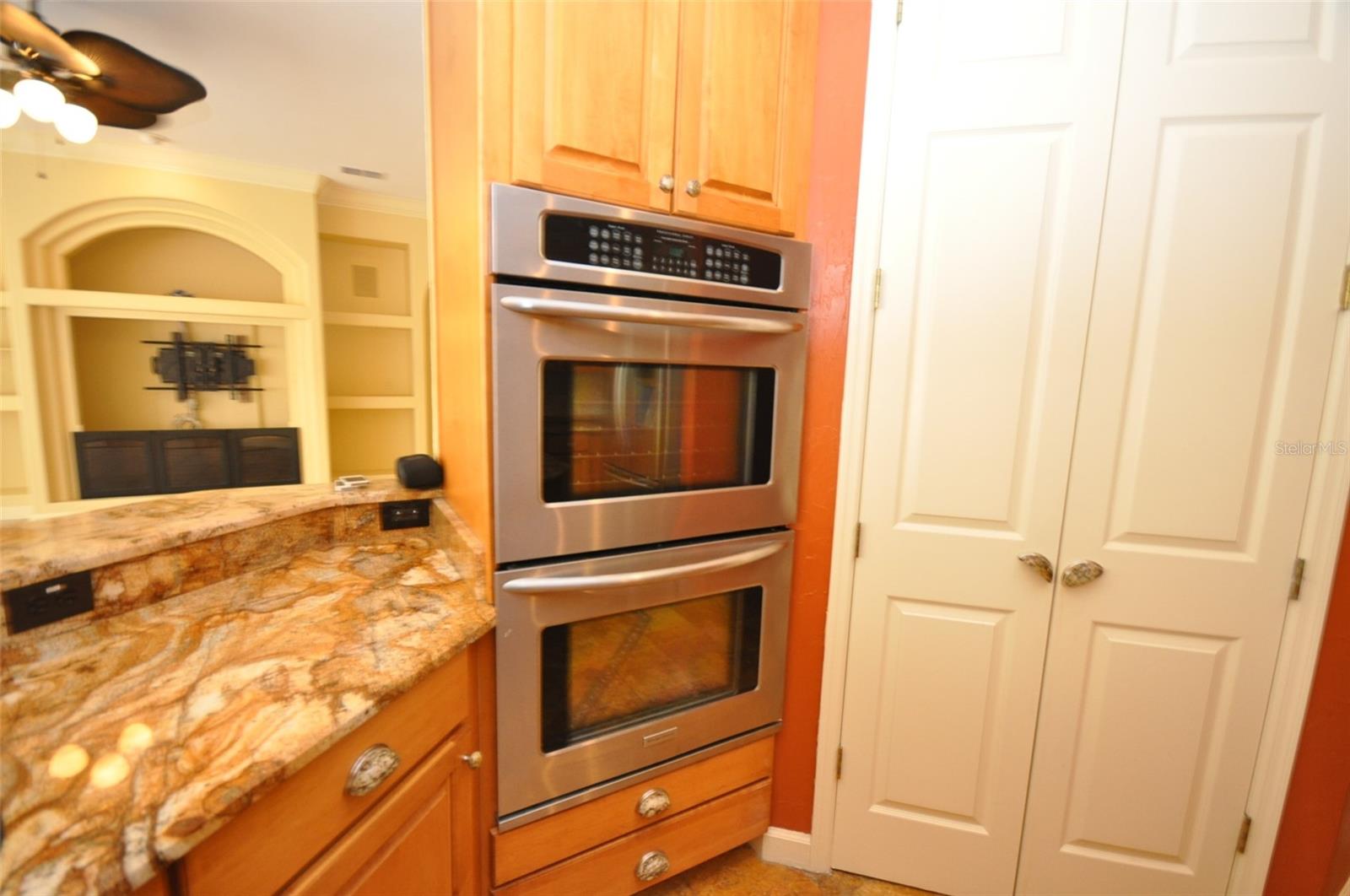LAFAYETTE CLUB - Residential Lease