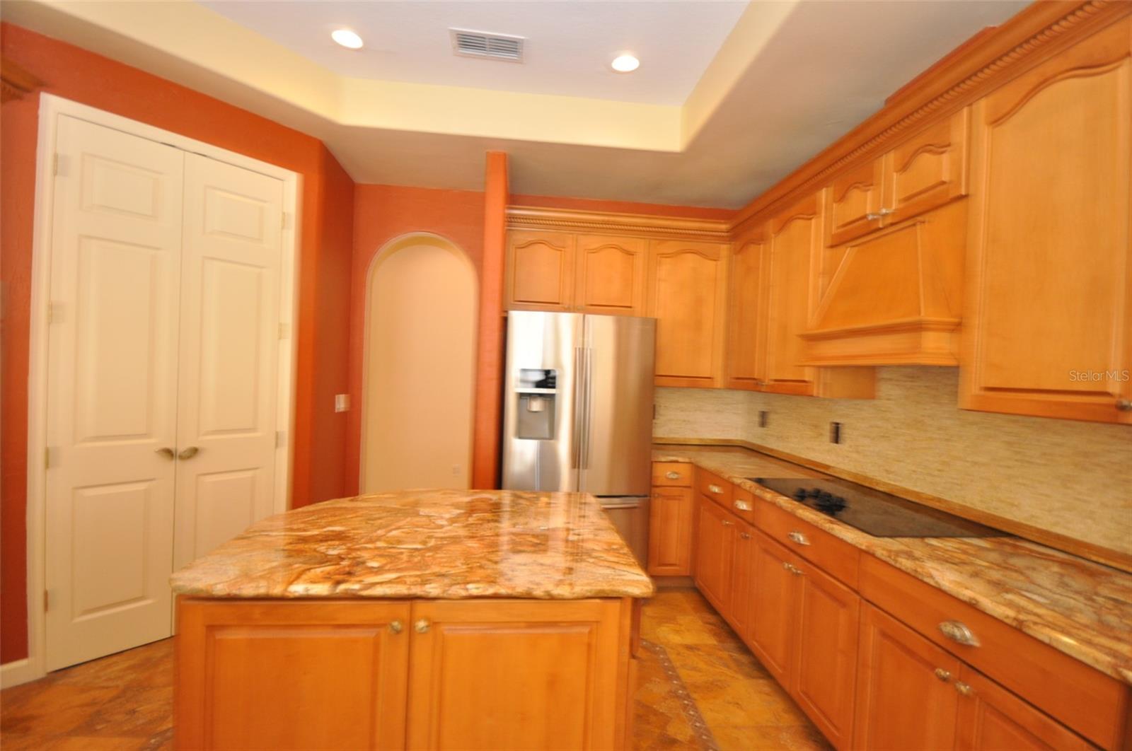 LAFAYETTE CLUB - Residential Lease