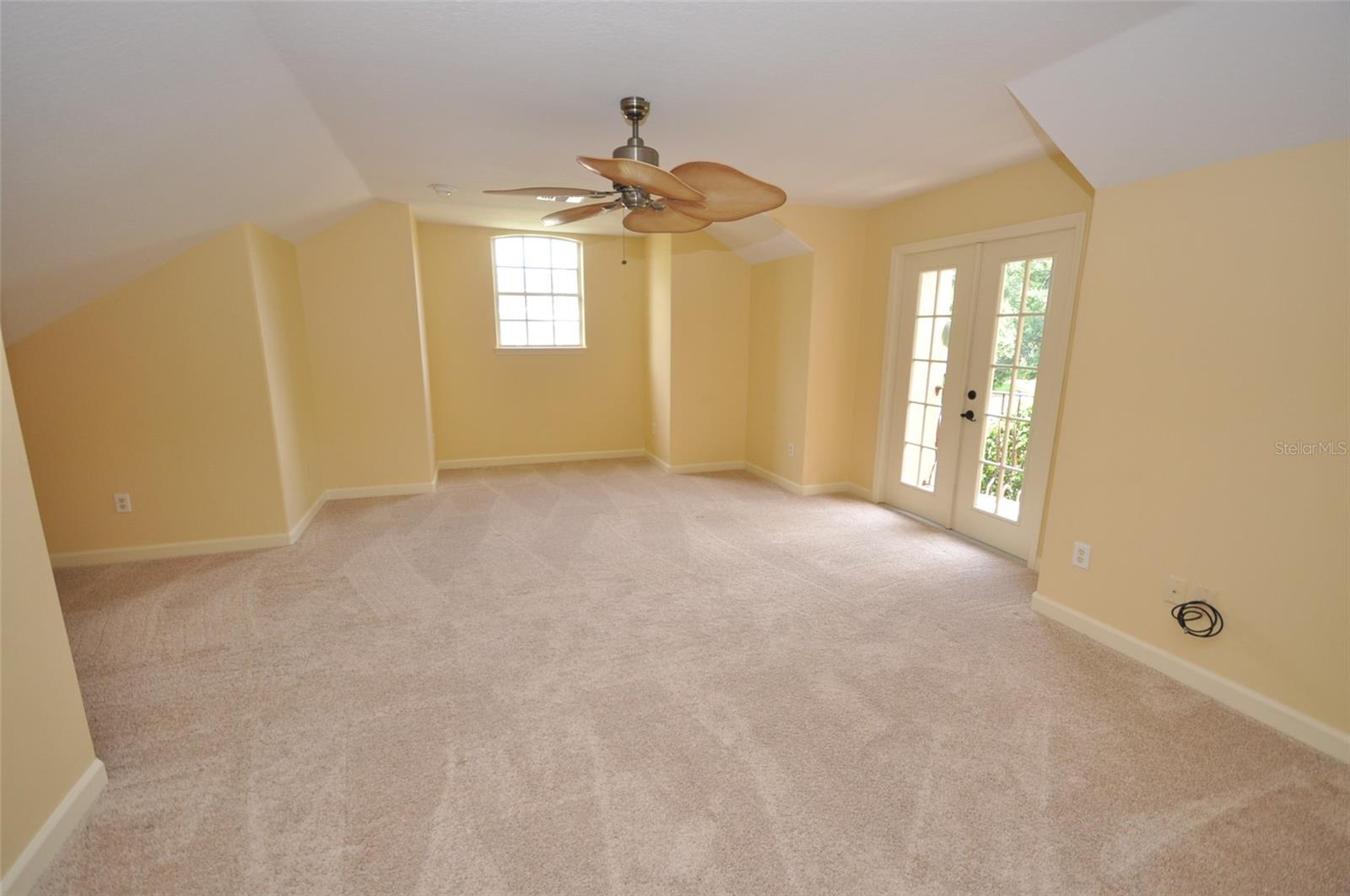 LAFAYETTE CLUB - Residential Lease