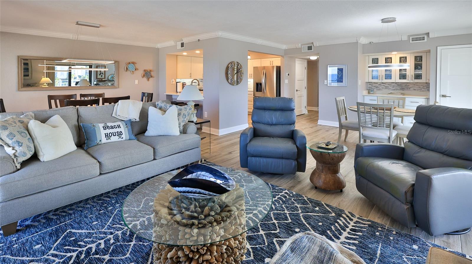 SEASCAPE TOWERS CONDO PH 01 - Residential