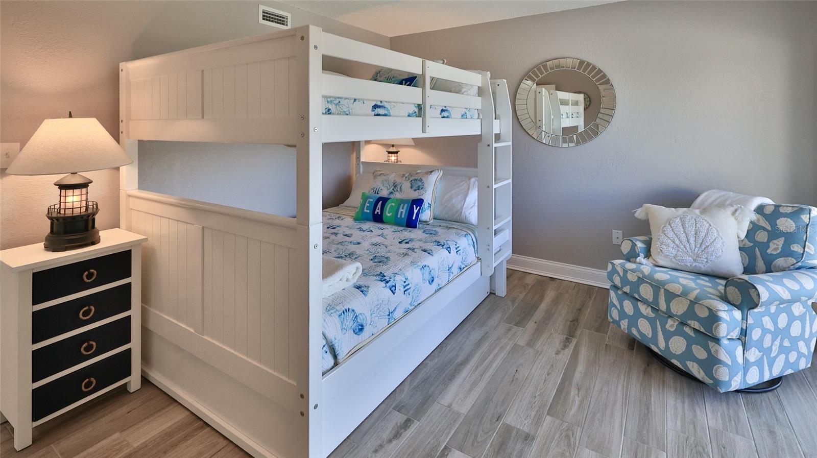 SEASCAPE TOWERS CONDO PH 01 - Residential