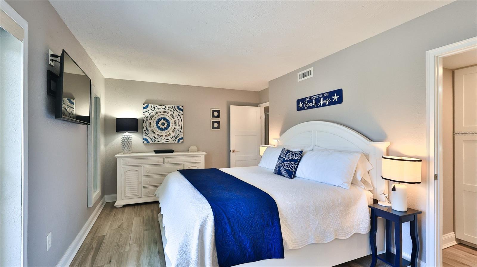 SEASCAPE TOWERS CONDO PH 01 - Residential