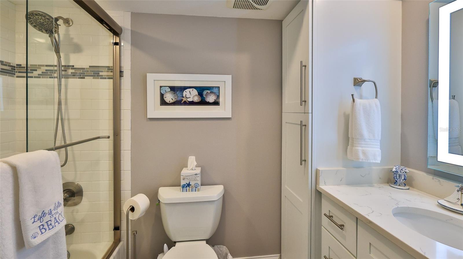 SEASCAPE TOWERS CONDO PH 01 - Residential