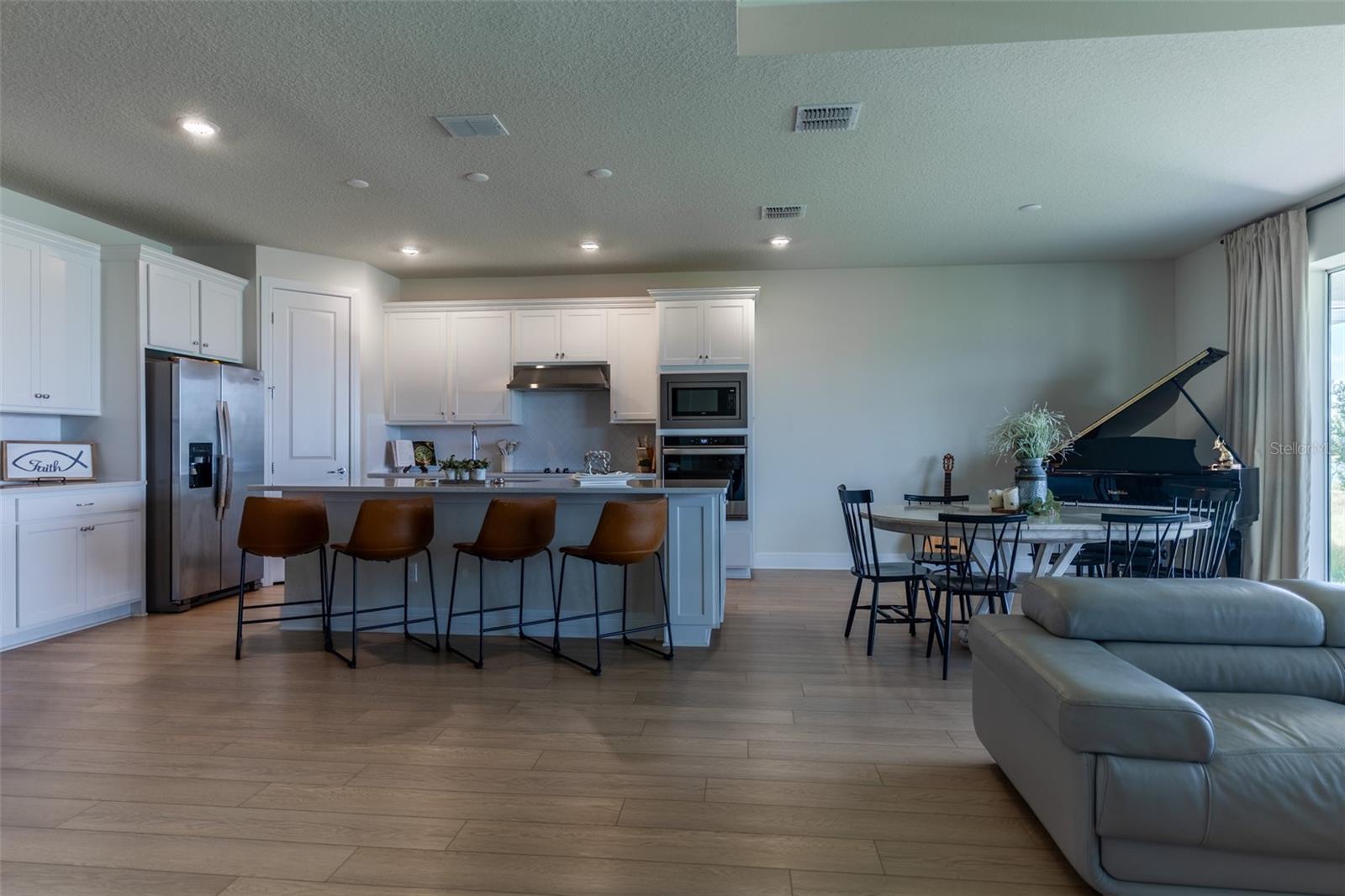 AMELIA GROVES PH 1 - Residential