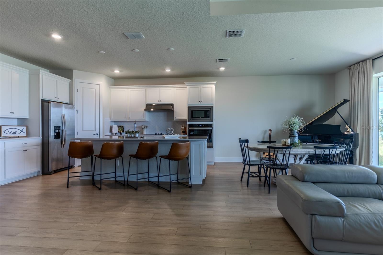 AMELIA GROVES PH 1 - Residential