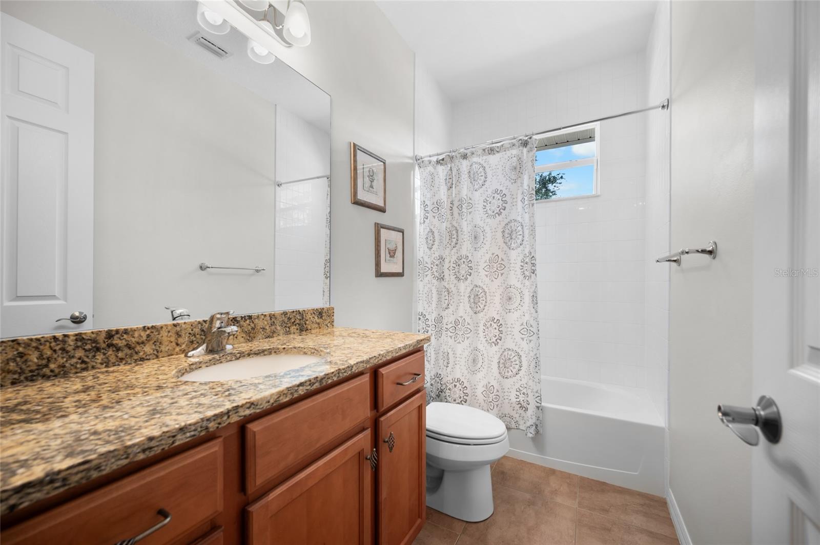 ARTISTS ENCLAVE - Residential