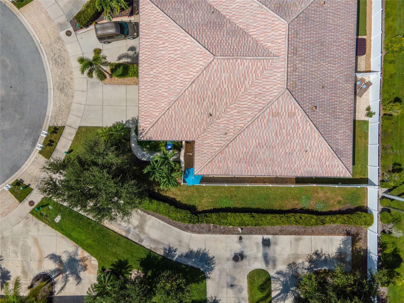 ARTISTS ENCLAVE - Residential
