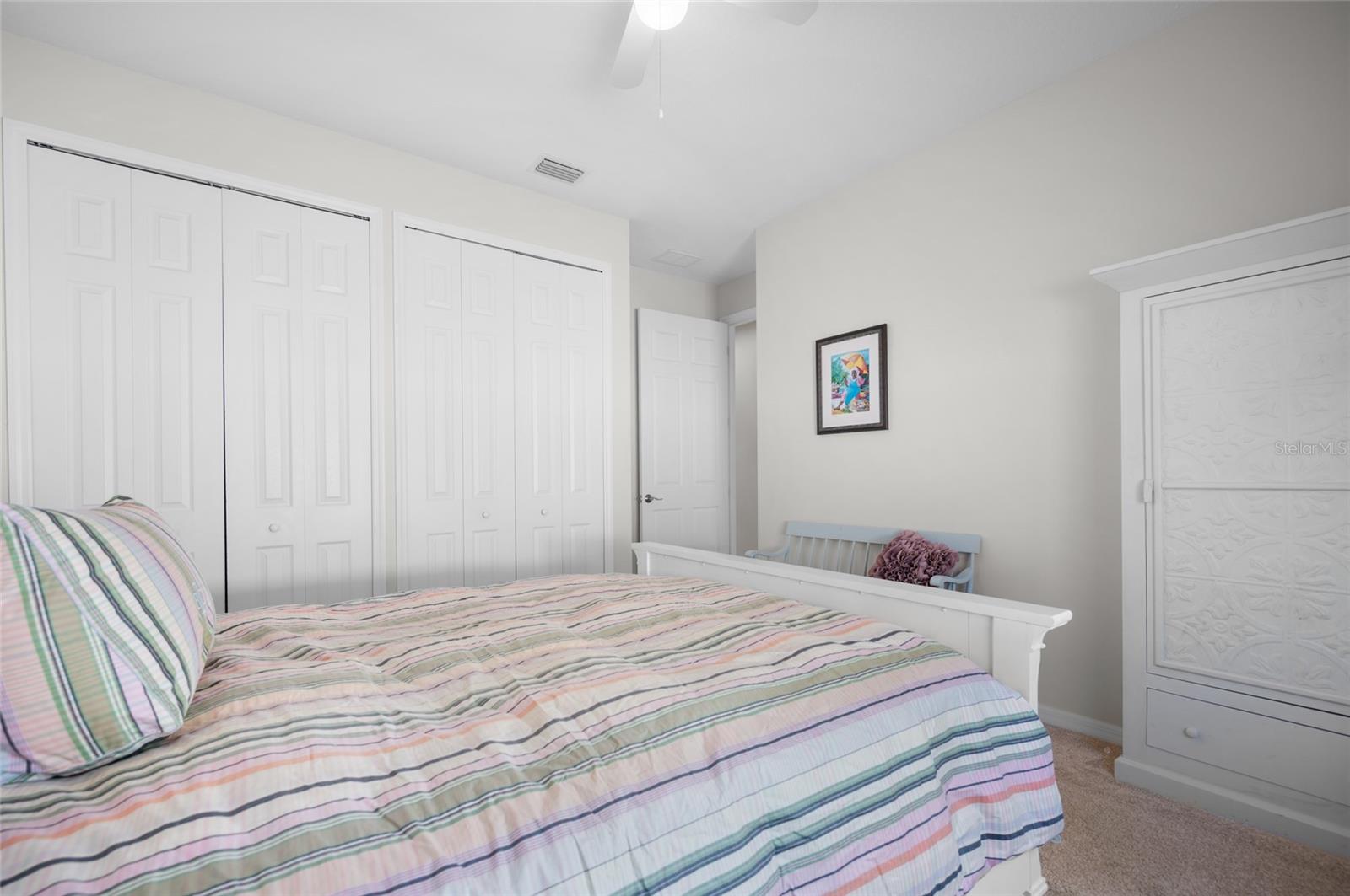 ARTISTS ENCLAVE - Residential