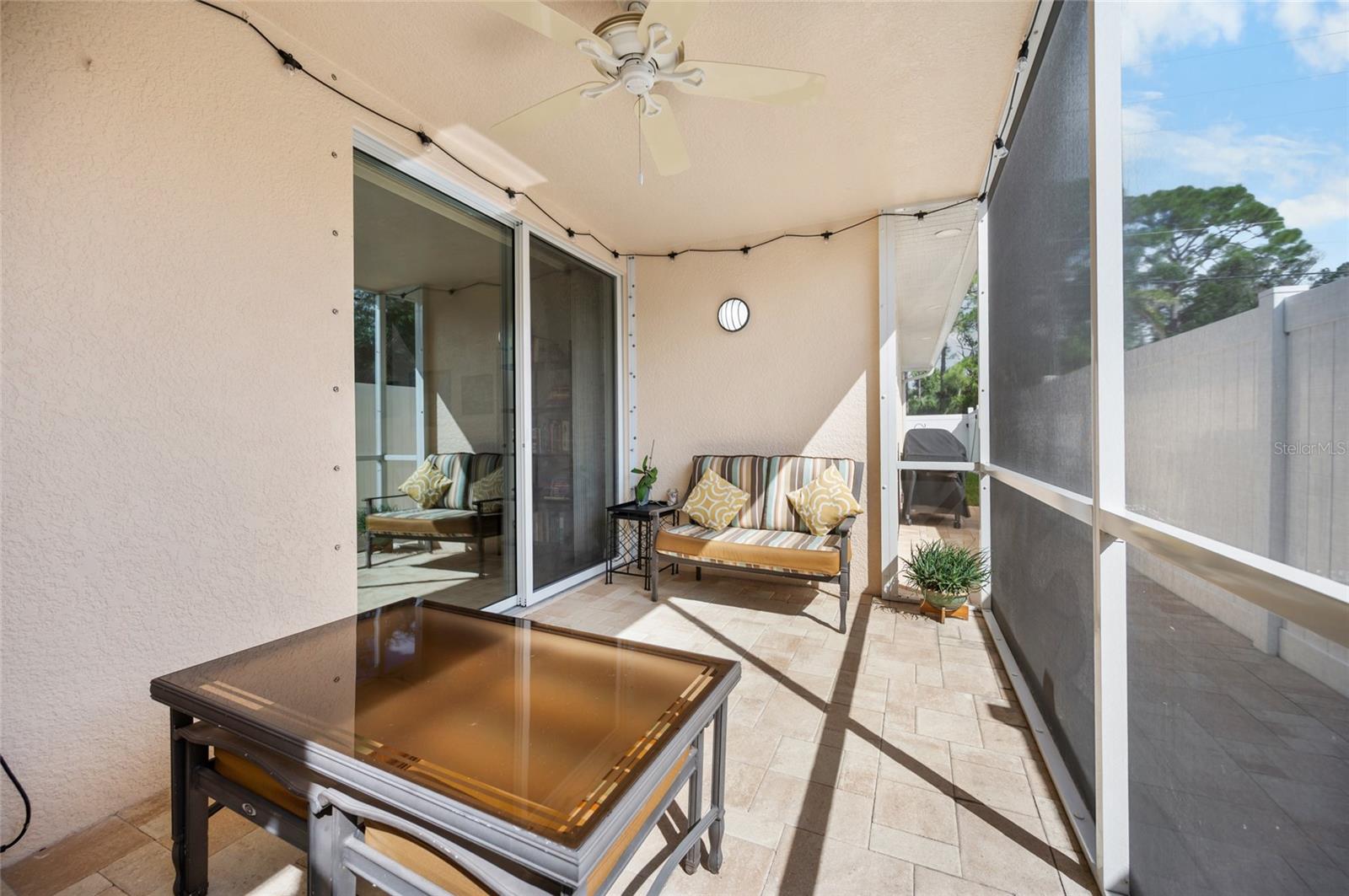 ARTISTS ENCLAVE - Residential