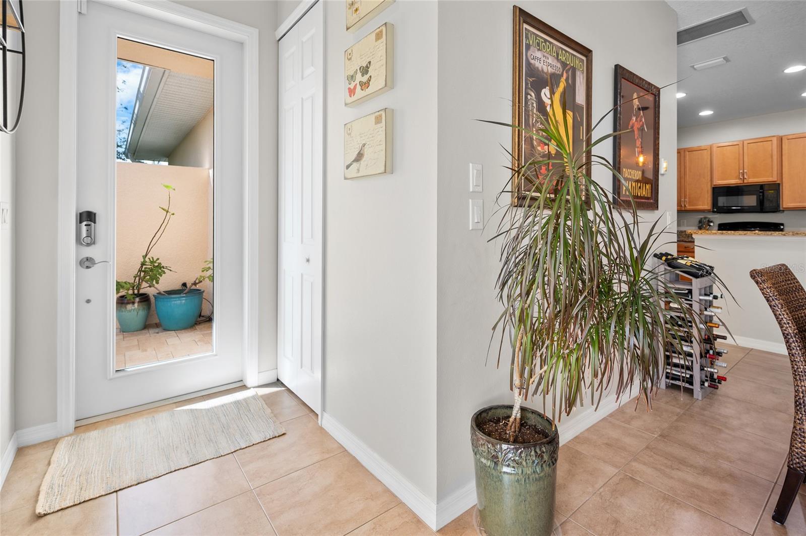 ARTISTS ENCLAVE - Residential