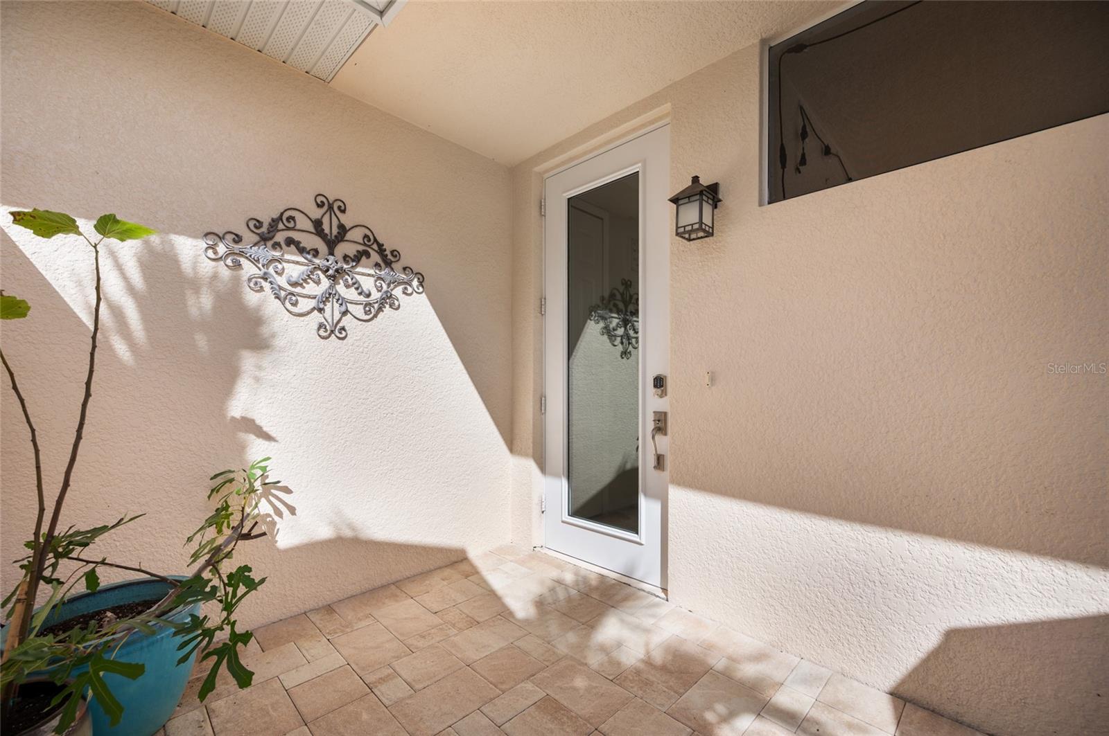 ARTISTS ENCLAVE - Residential
