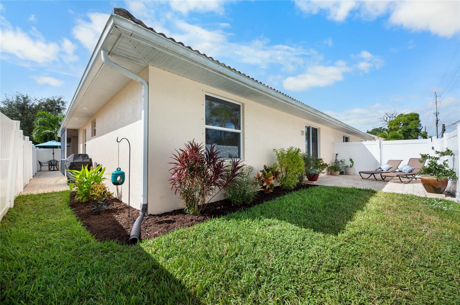 ARTISTS ENCLAVE - Residential