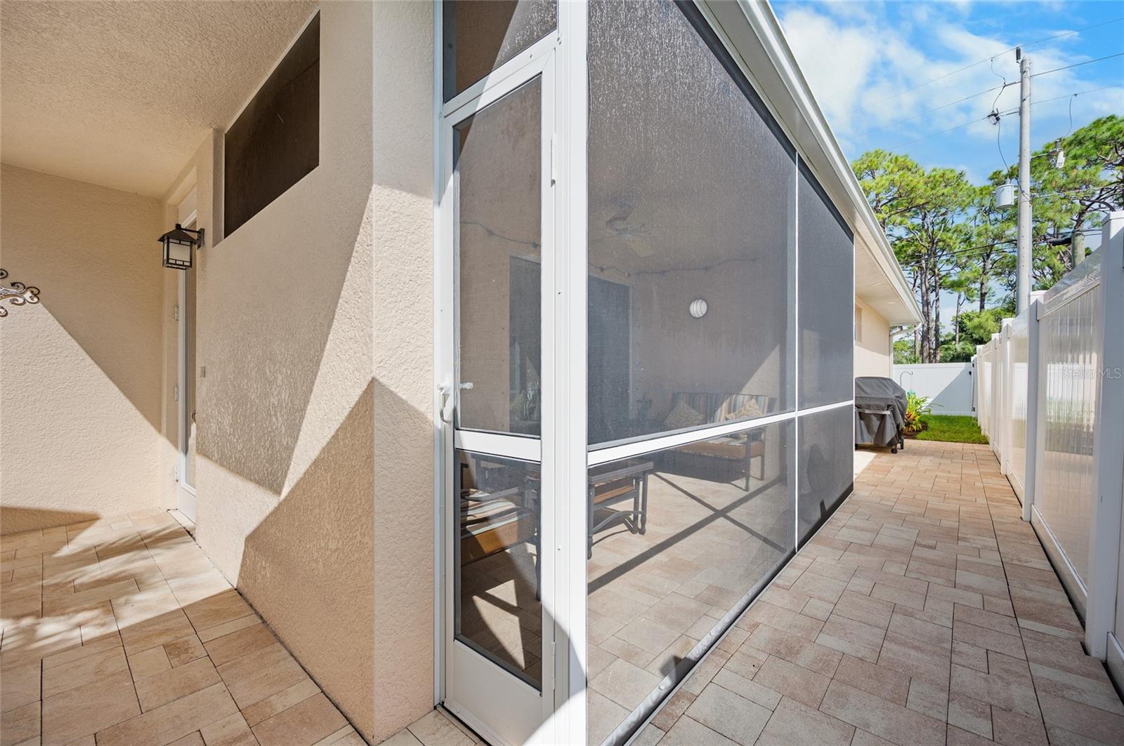 ARTISTS ENCLAVE - Residential