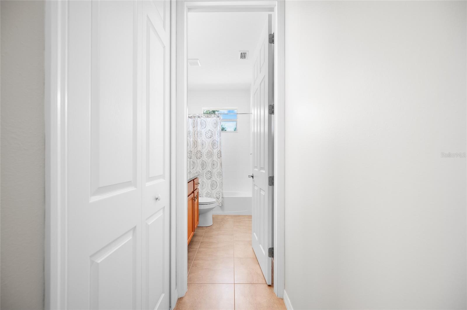 ARTISTS ENCLAVE - Residential