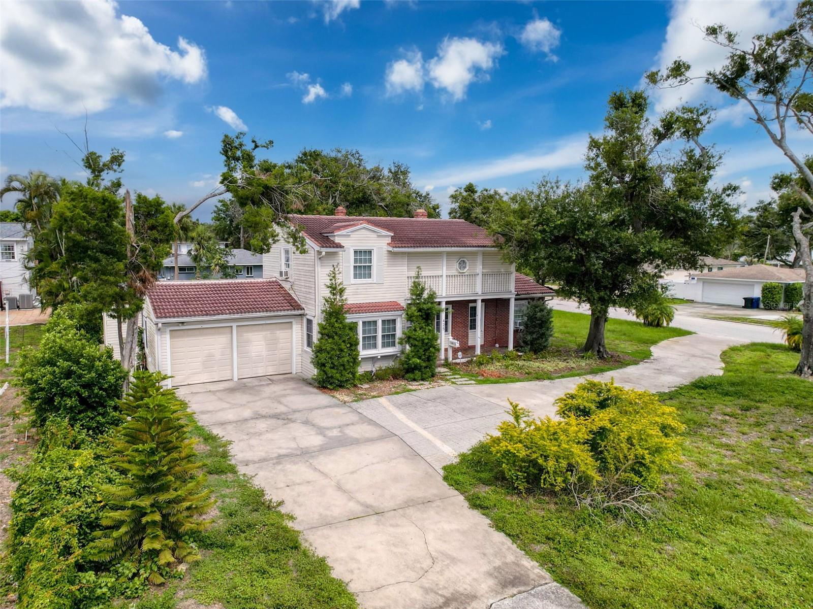 425 49TH STREET N