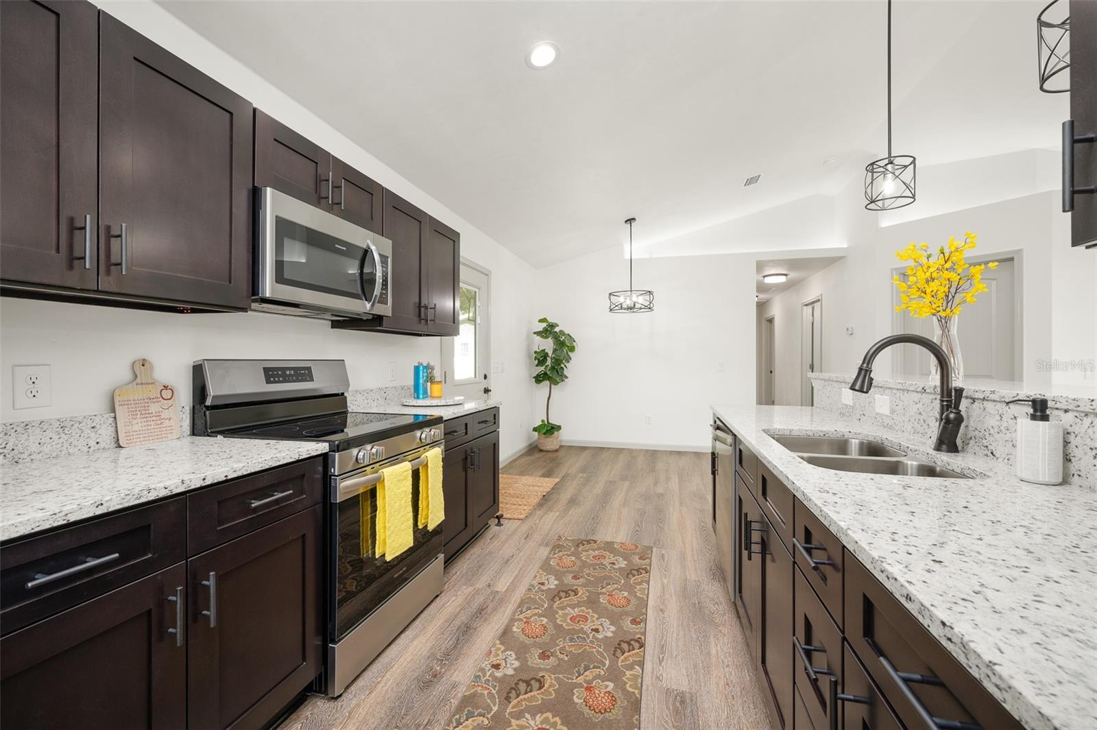 G M WHETSTONE ESTATE ADD TO H S - Residential