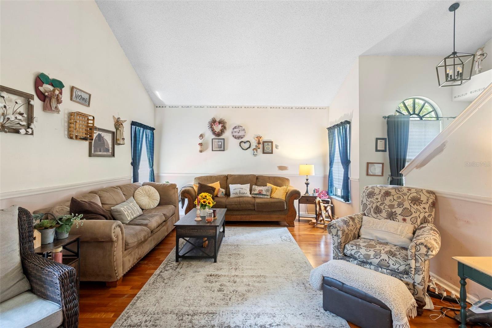 4273 FOX HOLLOW CIRCLE