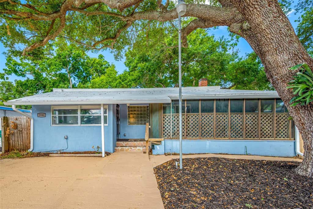 Photo of 5044 Betty Street N, St Petersburg, FL 33709 (MLS # A4694426)