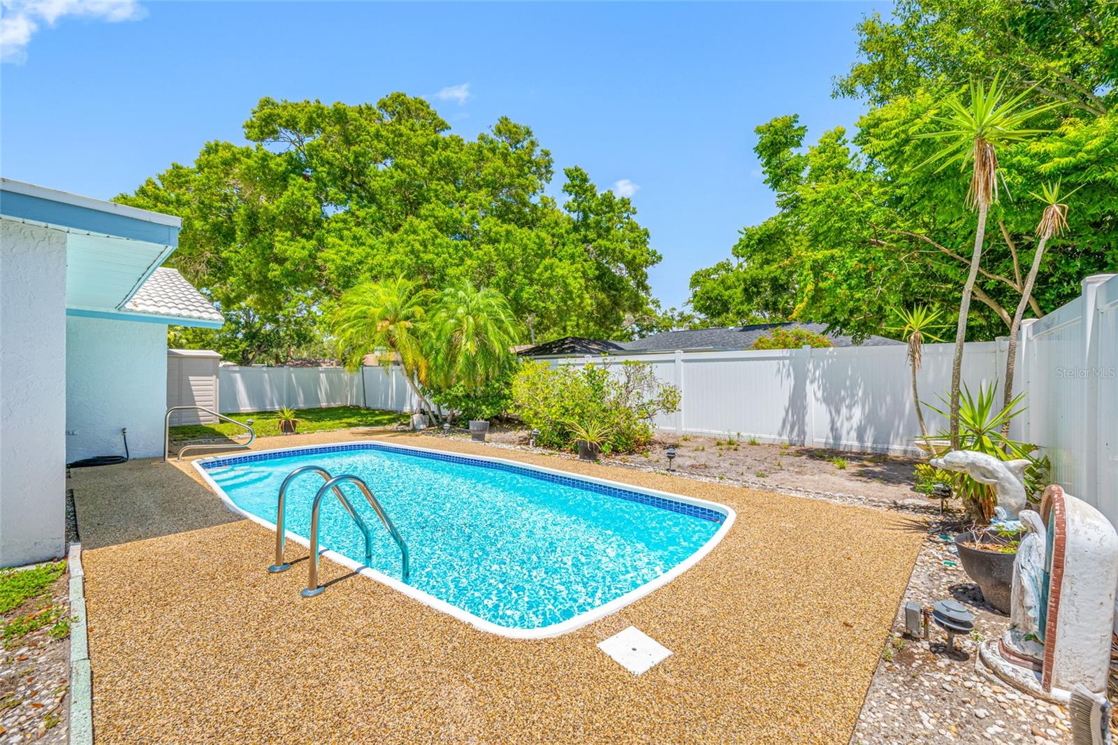 1211 STONY BROOK LANE