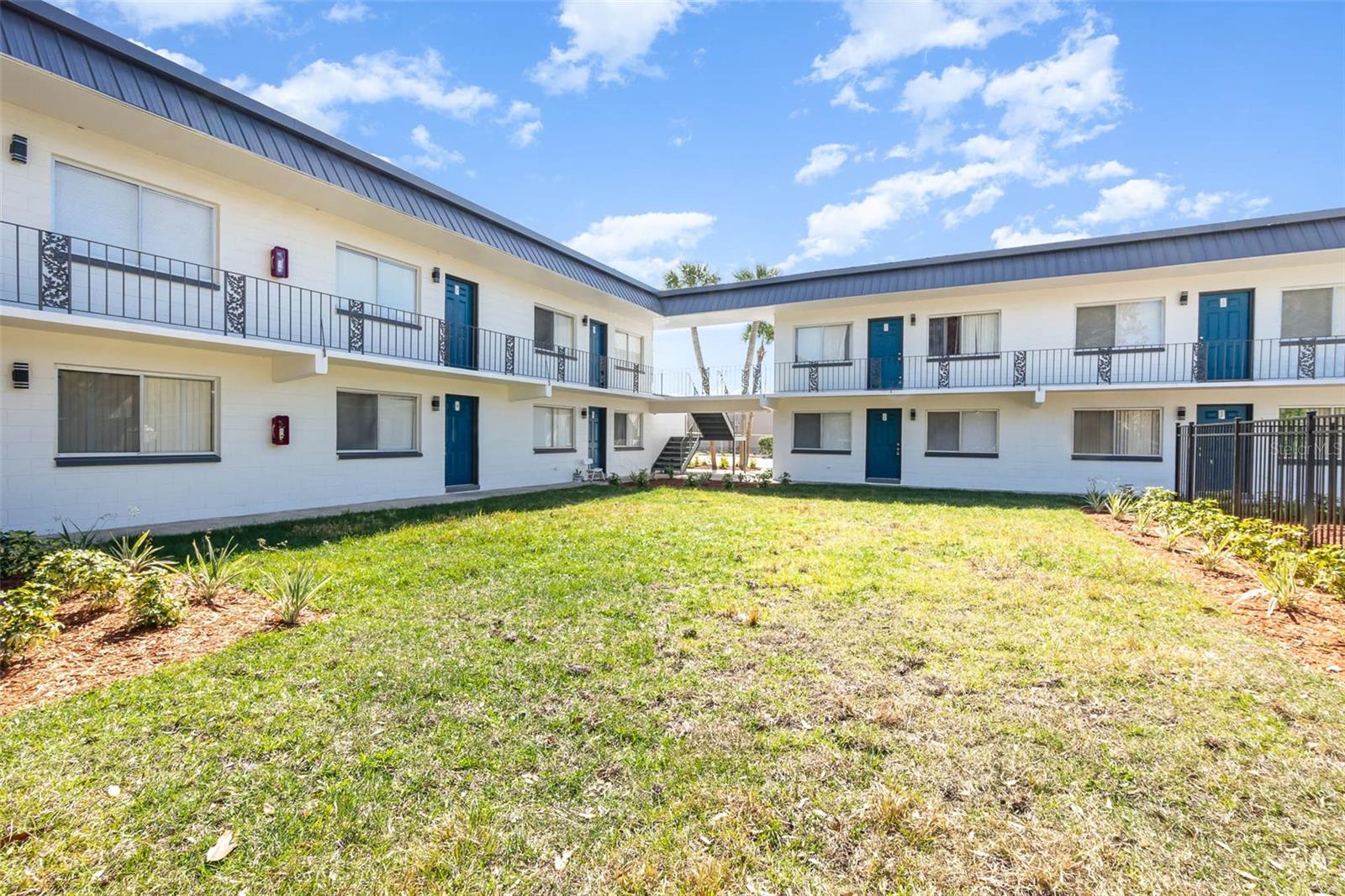 BLOUNT & WHITLEDGE SUB - Residential Lease