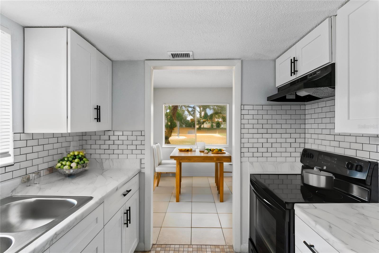 BLOUNT & WHITLEDGE SUB - Residential Lease