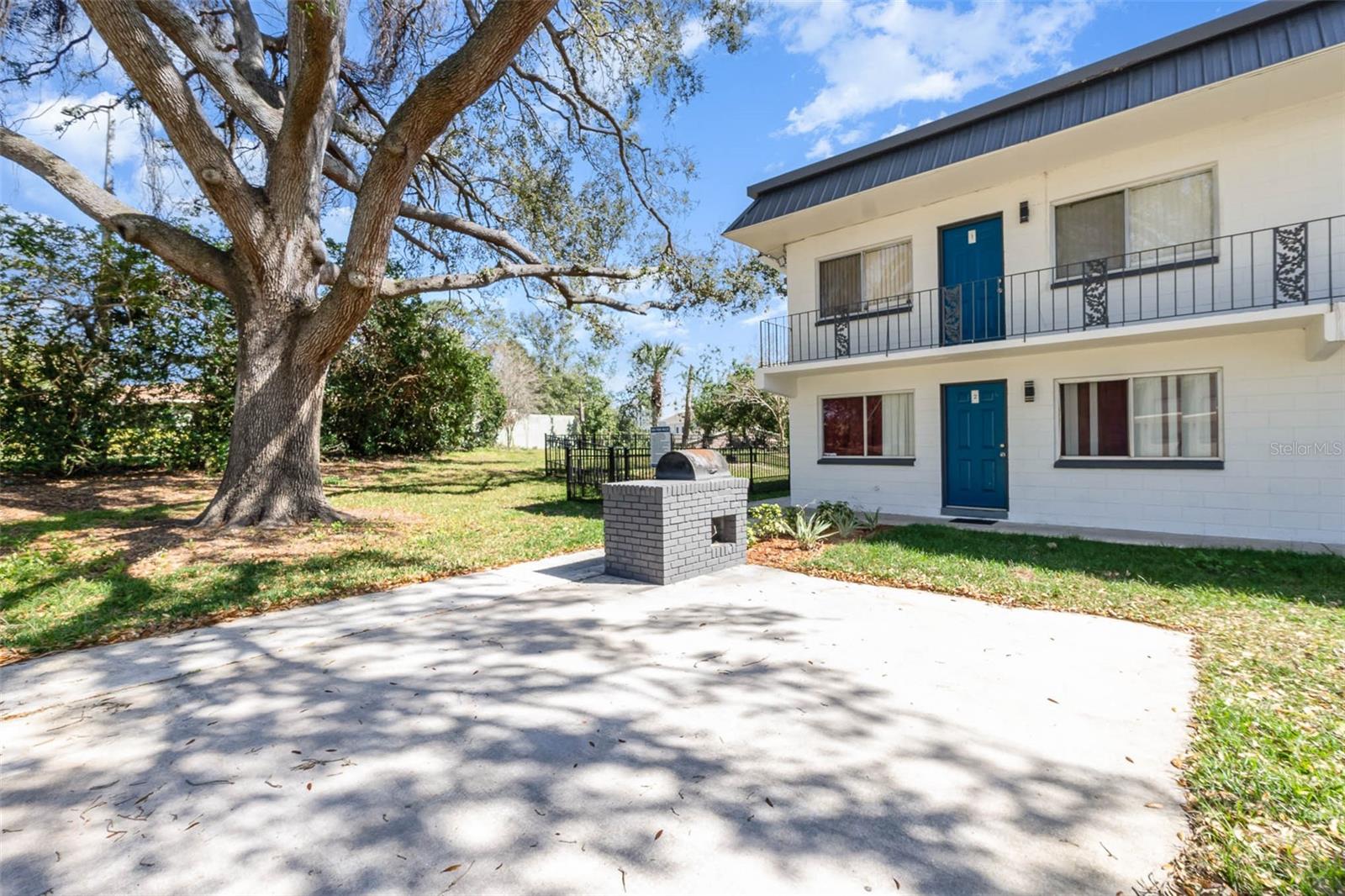 BLOUNT & WHITLEDGE SUB - Residential Lease