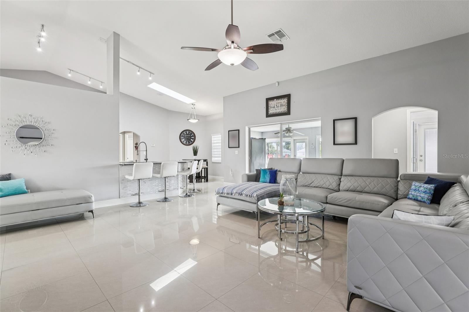 EAST LAKE RESERVE AT NARCOOSSEE UNIT 3 - Residential