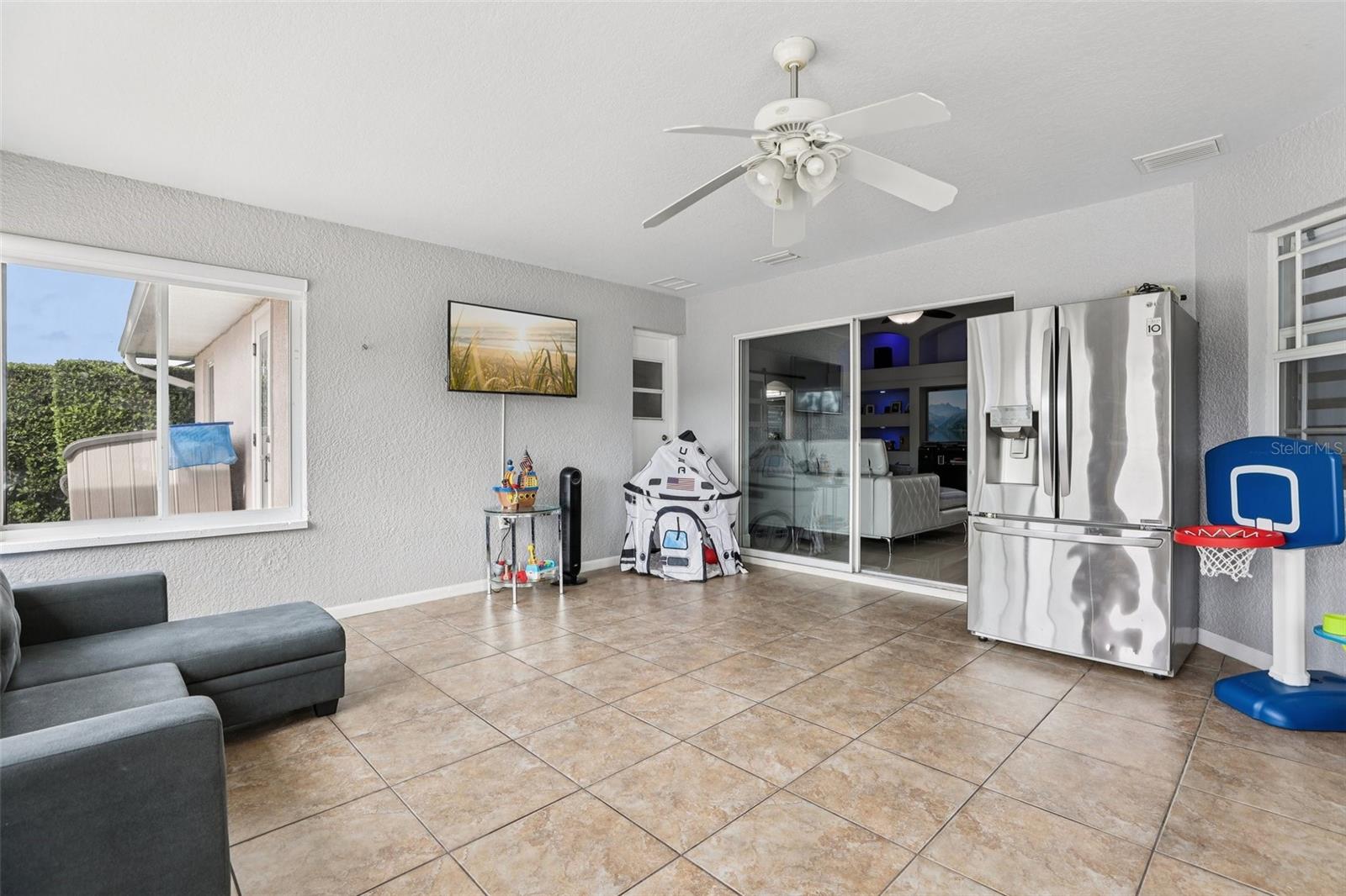 EAST LAKE RESERVE AT NARCOOSSEE UNIT 3 - Residential