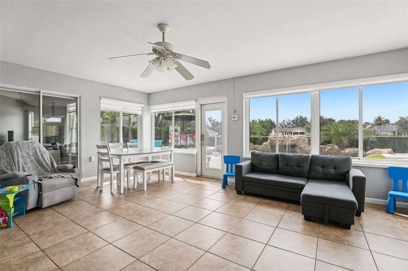 EAST LAKE RESERVE AT NARCOOSSEE UNIT 3 - Residential