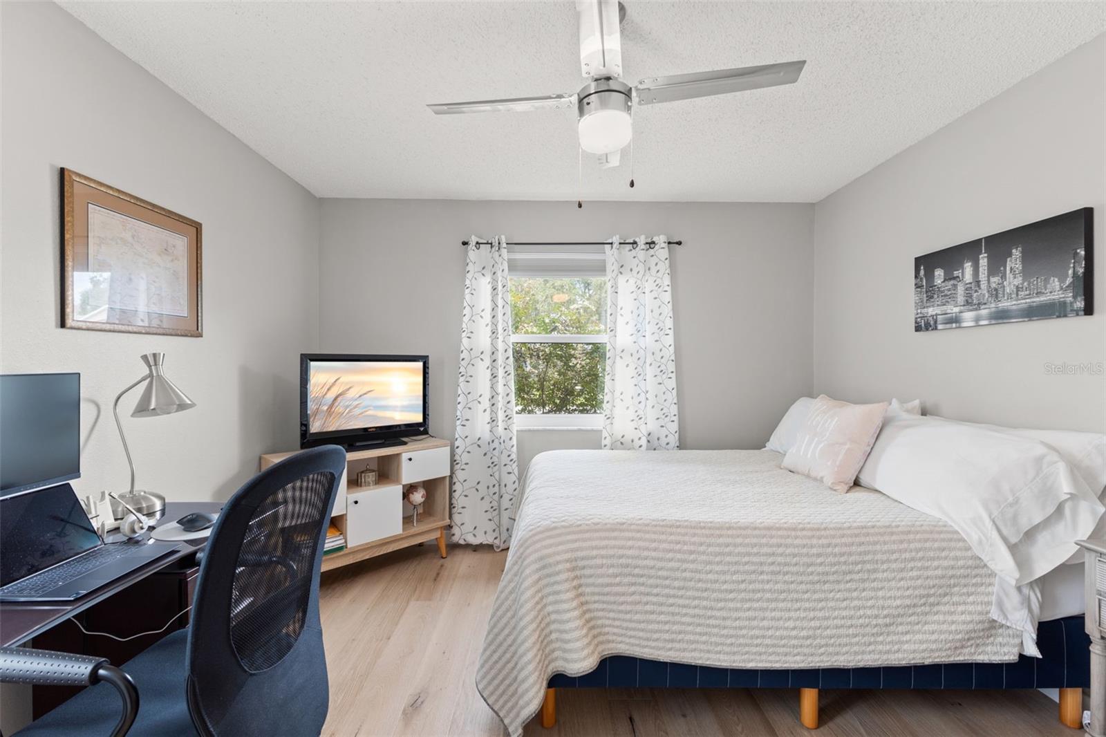 EAGLE CHASE - Residential