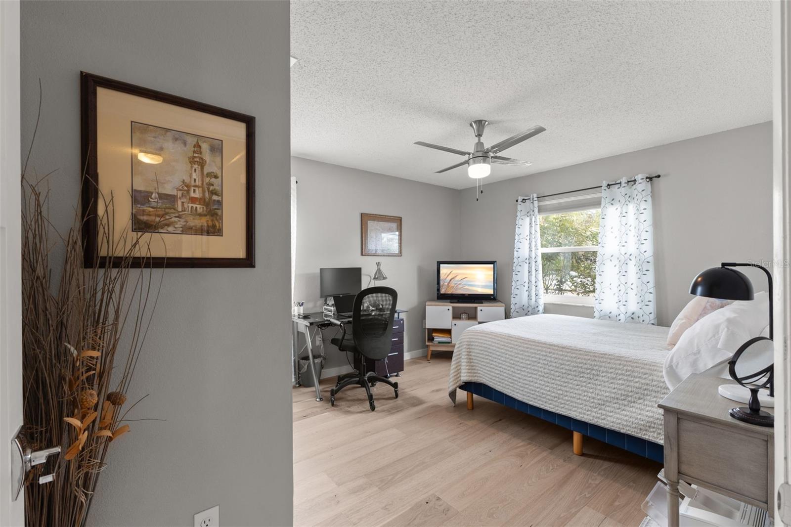 EAGLE CHASE - Residential